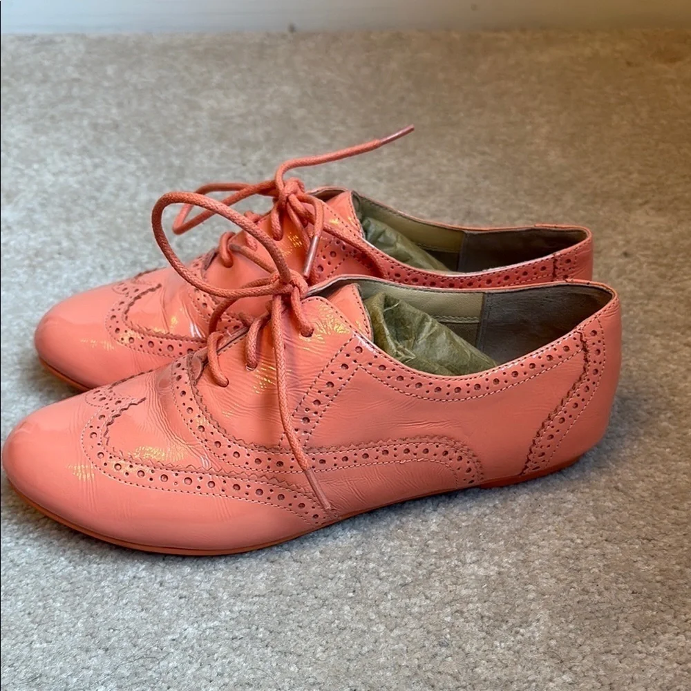 🕊️ Cole Haan Orange patent leather Oxford